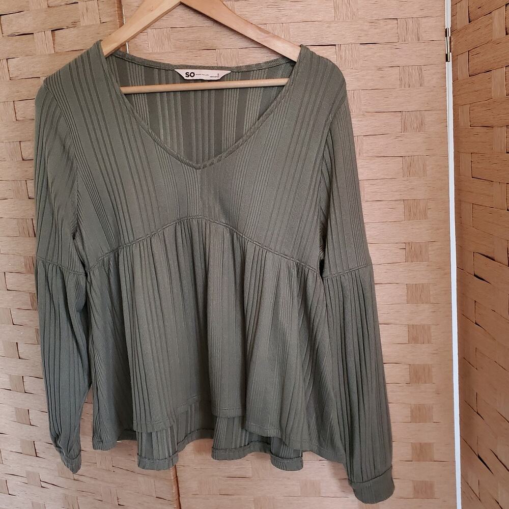 So Blouse Size Small Ribbed Long Sleeve